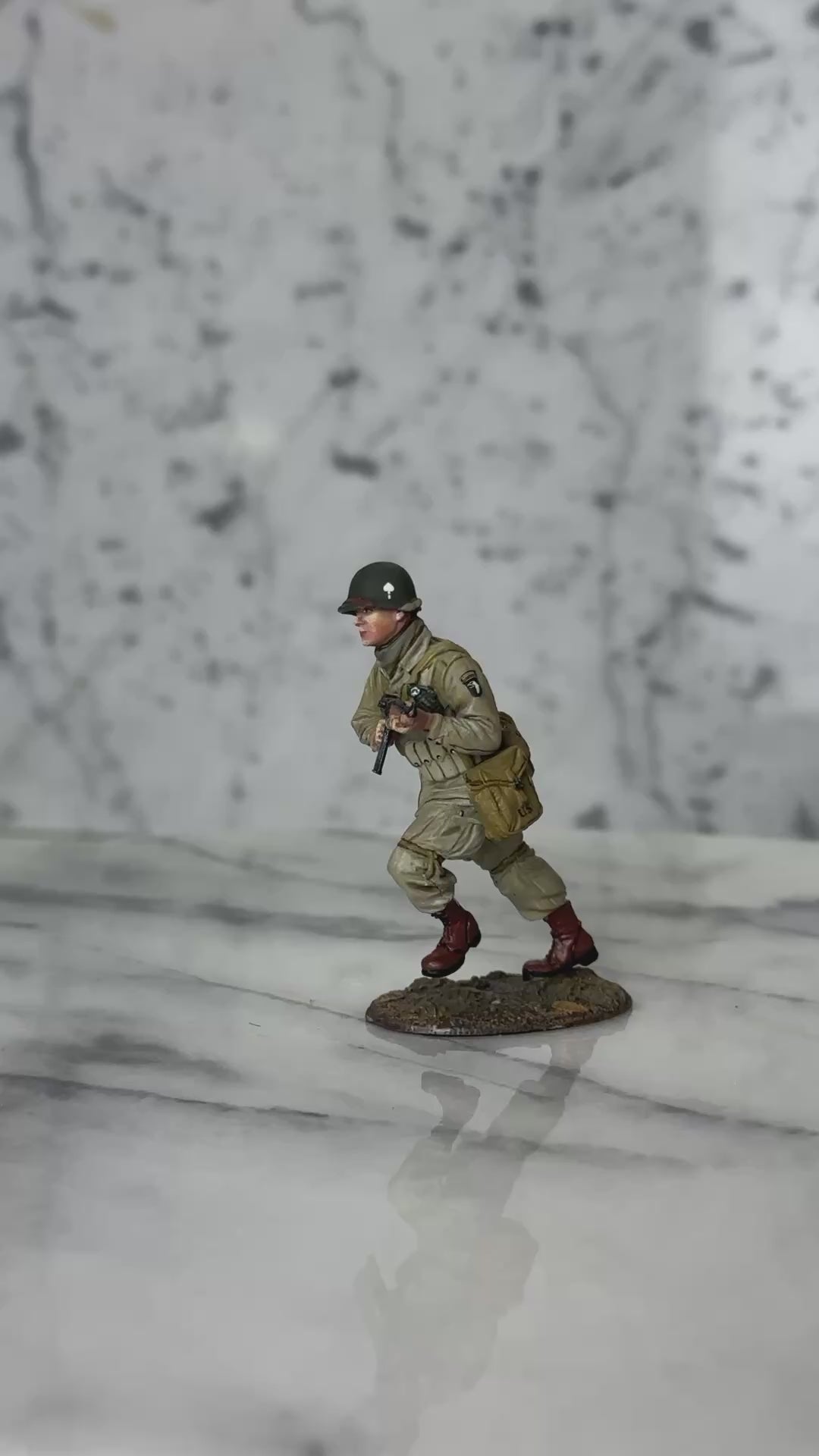 Ronald Speirs Running with Thompson military miniature
