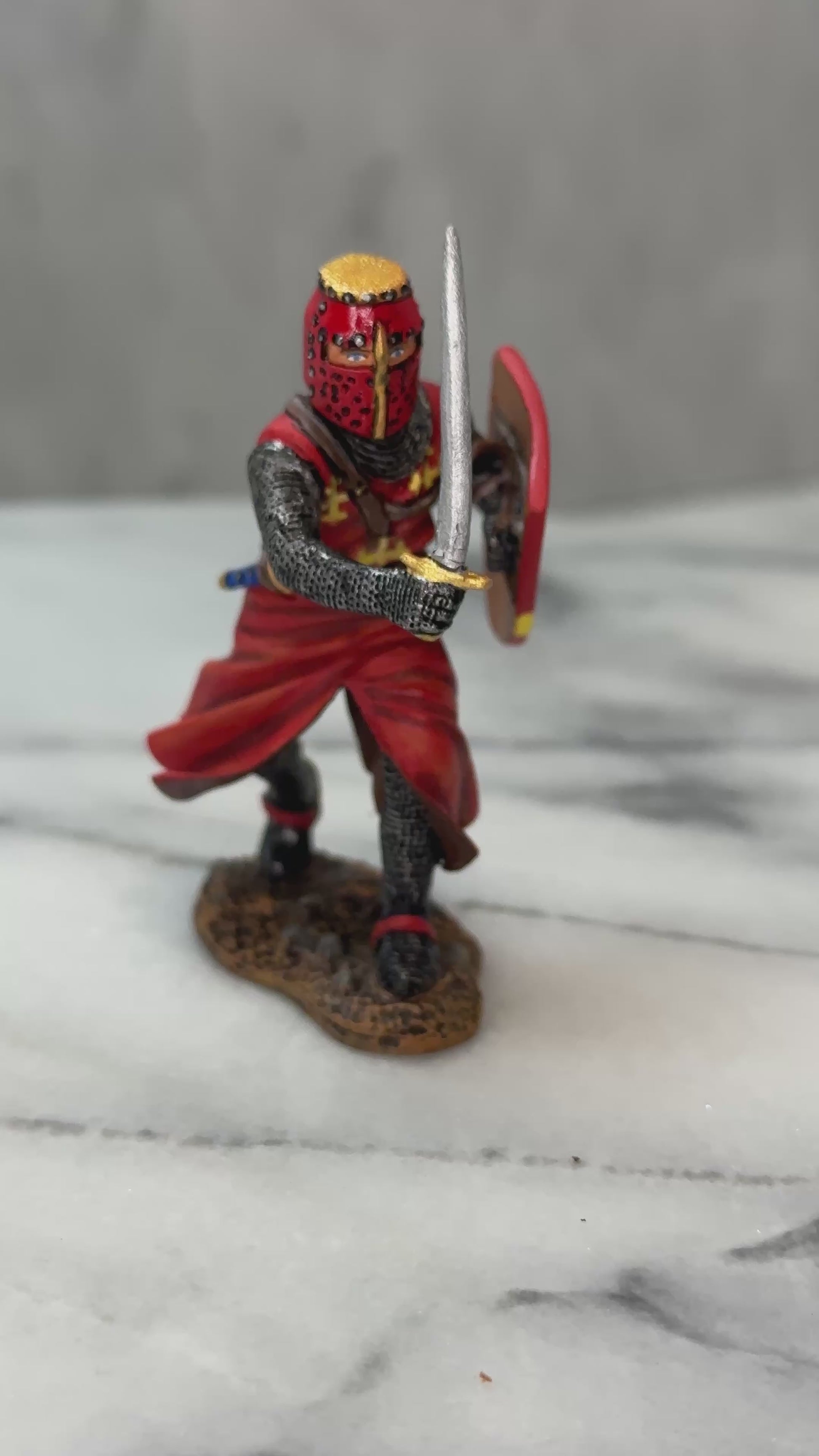 360 view of crusader toy soldier.