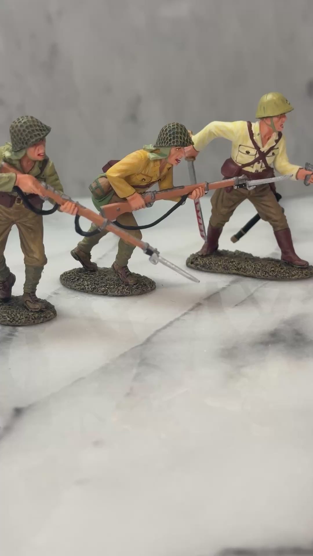 360 view of toy soldier set BANZAI
