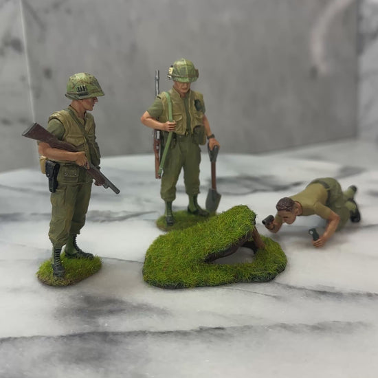 360 view of Toy Soldier Tunnel Rat.