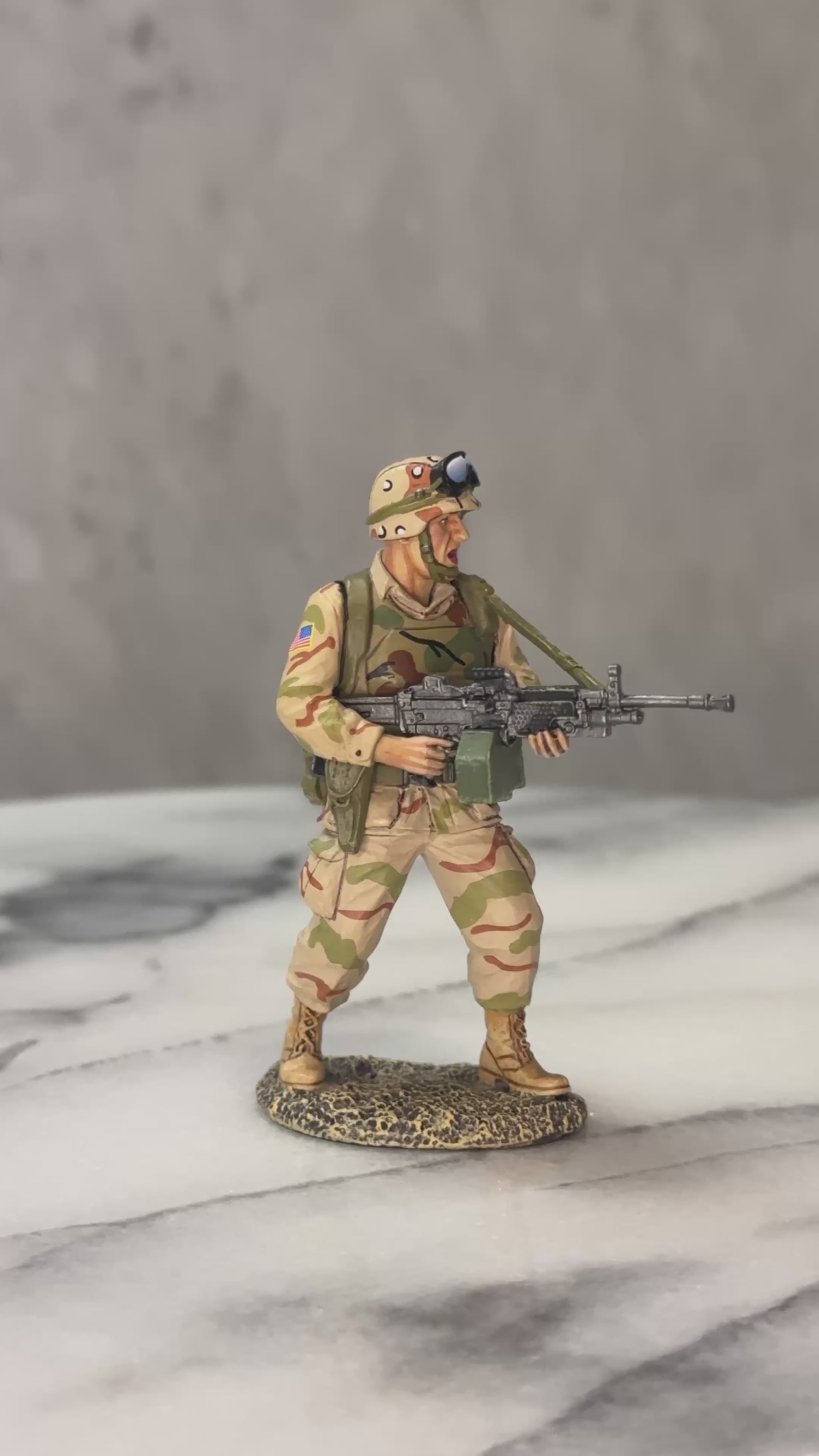 360 view of Ranger with M249 SAW.