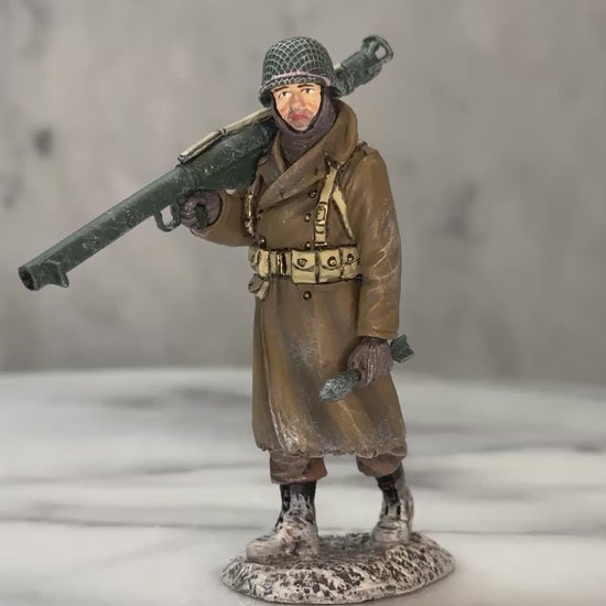 360 view of Walking Bazooka Guy.