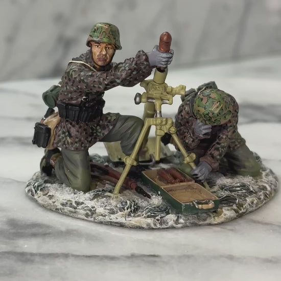 360 view of Collectible toy soldier miniature army men figurine 80 MM Mortar Team Winter.