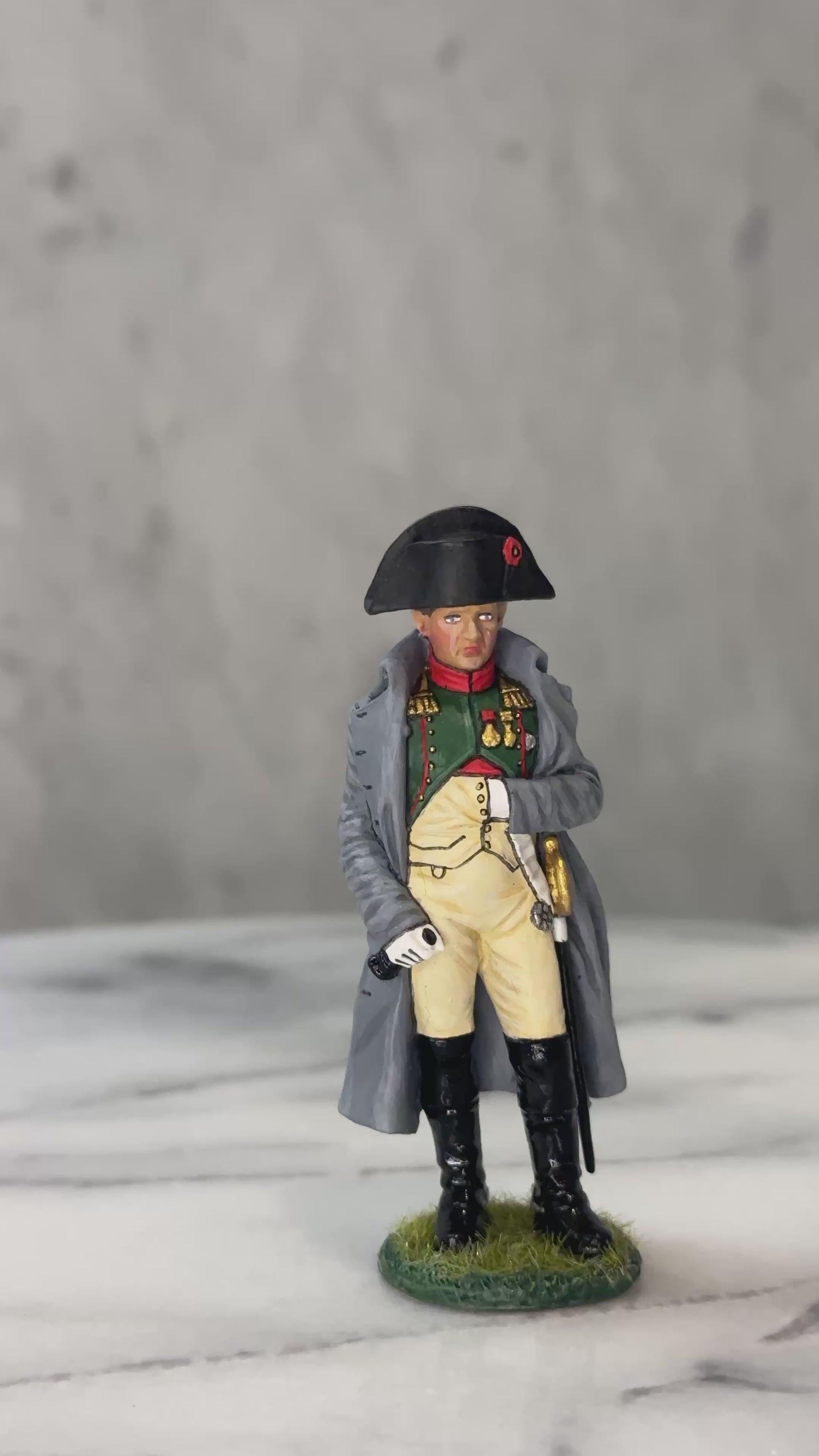 360 view of toy soldier Napoleon NA513