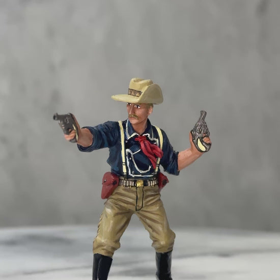 360 view of Lt. Col. George Armstrong Custer model soldier.