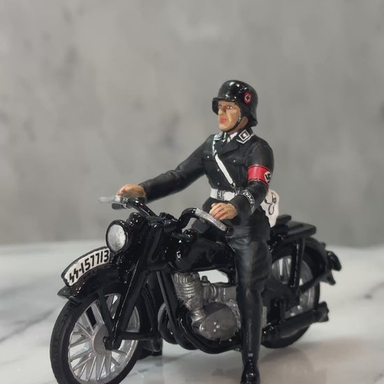 360 video of Leibstandarte Motorcyclist toy soldier.