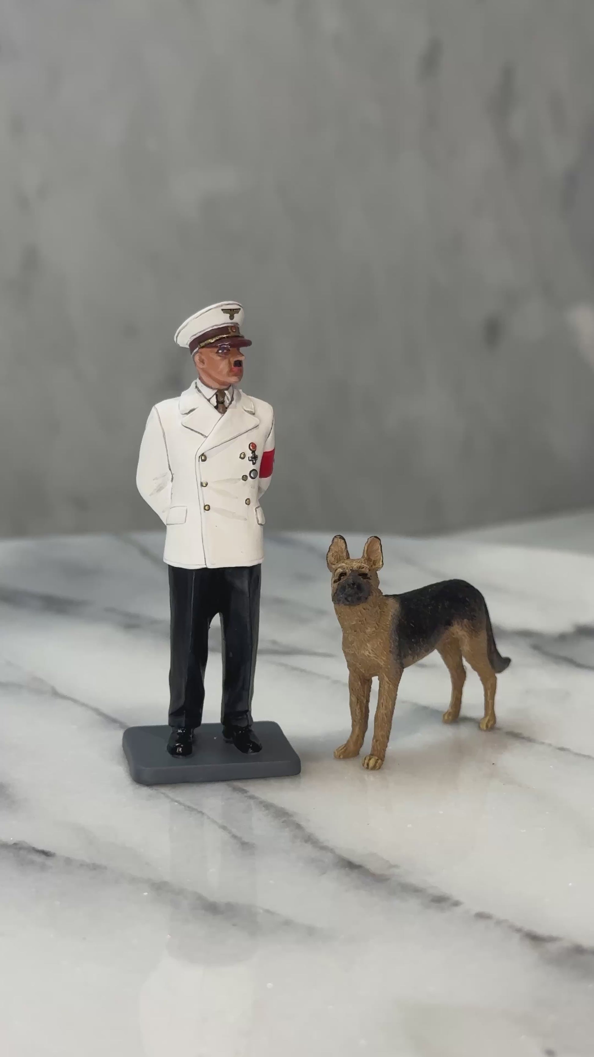 360 video of Hitler & Blondi