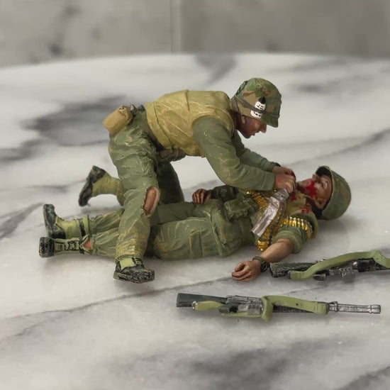 360 view of toy soldier set Wounded!