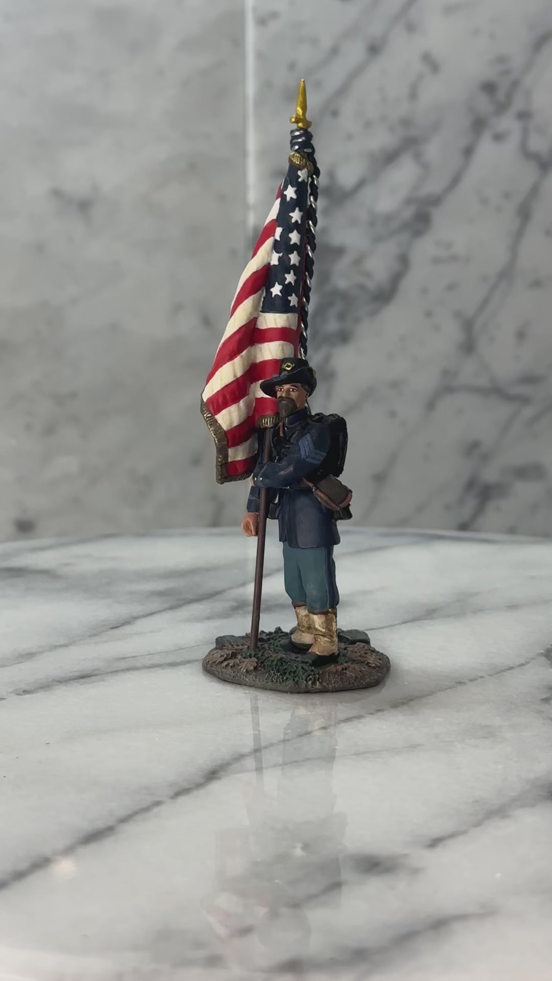 360 degree view of Collectible toy soldier miniature Iron Brigade Flag Bearer at Rest No.1.