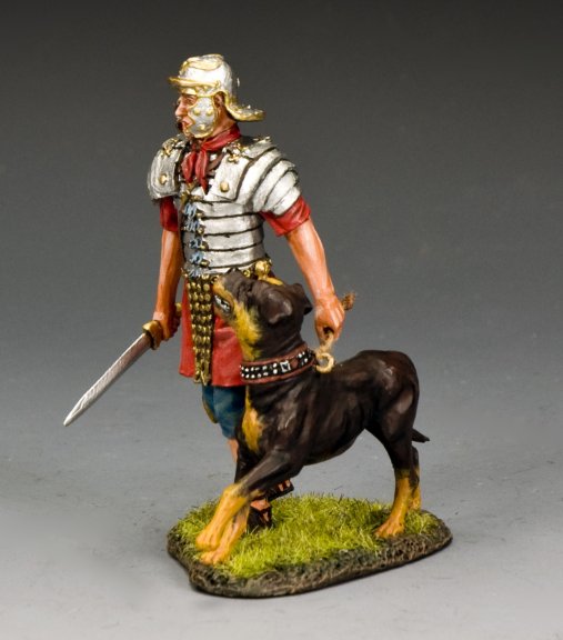 King & Country ROM052 Roman war dog set—legionary handler with sword and Cane Corso on leash, 1/30 scale matte