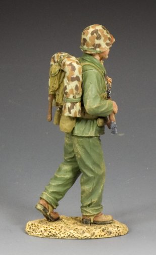 Walking Marine. WWII U.S. Marine model soldier walking with M1 Garand at the ready. 1/30 scale, matte finish.