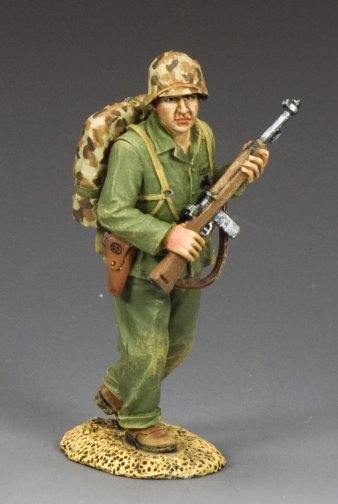 Walking Marine Officer. WWII U.S. Marine Officer walking with M1 Carbine and Colt M1911 pistol, full gear, 1/30 scale hand-painted matte military miniature.
