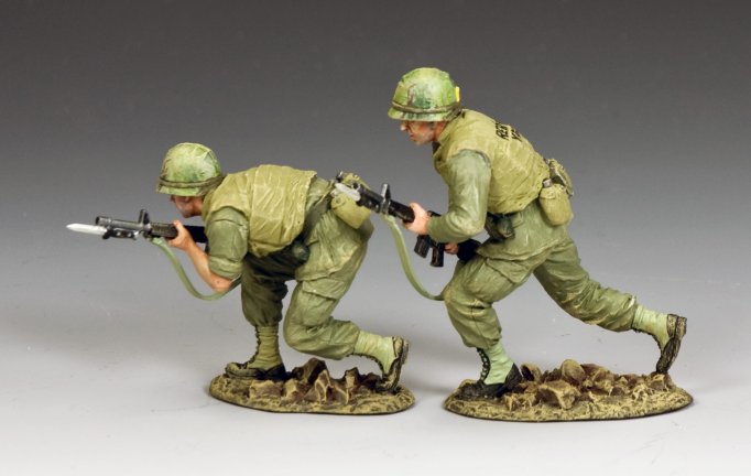 Moving Forward. Two U.S. Marines with fixed bayonets charge forward, M16s ready, 1/30 scale Vietnam War model soldiers. Matte finish.