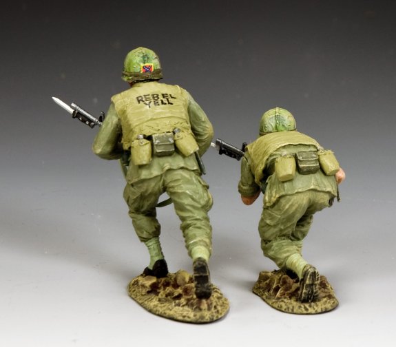 Moving Forward. Two U.S. Marines with fixed bayonets charge forward, M16s ready, 1/30 scale Vietnam War military miniatures. Matte finish.