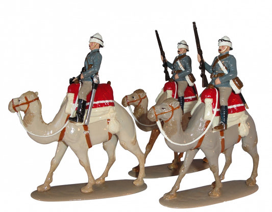 Collectible toy soldier miniature set Guards Camel Corp 1884.Three toy soldiers on Camel Back. 
