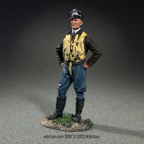Collectible toy soldier army men Luftwaffe Fighter Pilot 1939-45.