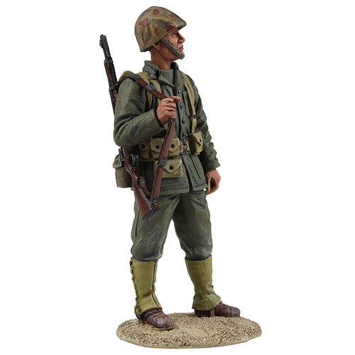 Toy soldier army men U.S. Marine Rifleman 1943-45.