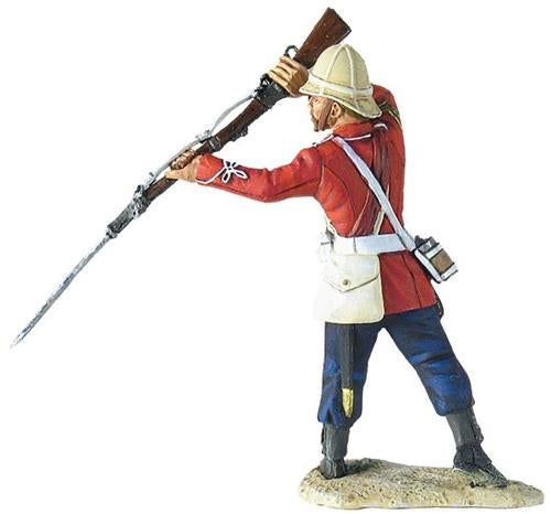 Collectible toy soldier miniature army men Sgt Milne Standing Parrying with Bayonet.