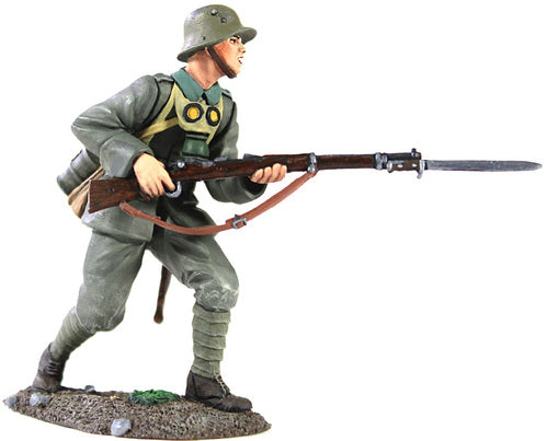 Collectible toy soldier army men German Infantry Advancing No.2