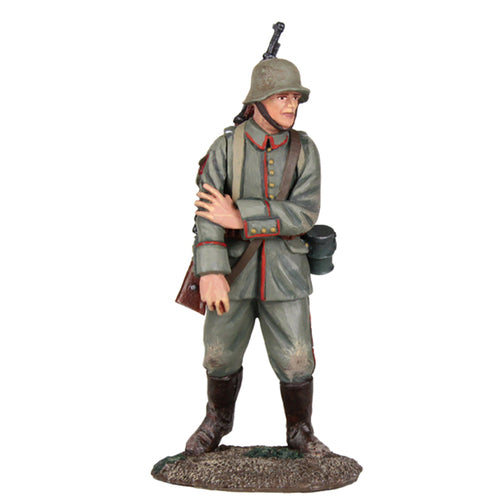 Collectible toy soldier miniature army men  German Infantry Walking Wounded No.1.