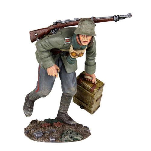 German Infantry Advancing with Ammo Box No.1