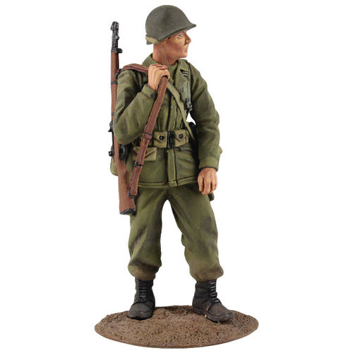 Toy soldier army men U.S. Airborne Infantry in M-43 Jacket.