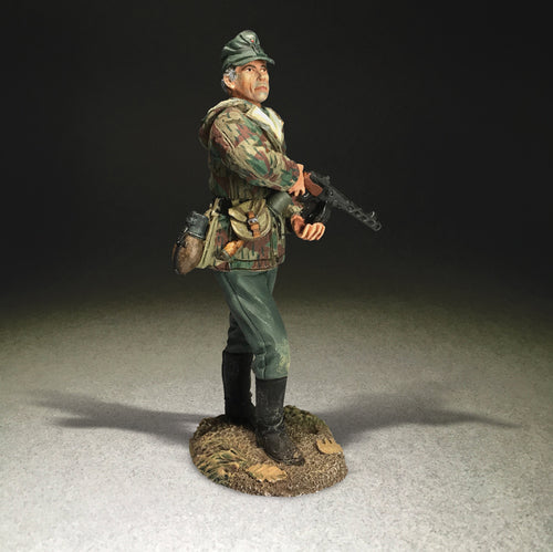 Collectible toy soldier army men German Infantry NCO with PPSH 41.