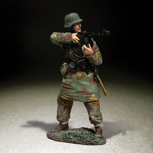 Collectible toy soldier miniature army men German Waffen SS in Italian Camo.
