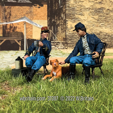 Collectible toy soldier miniature army men figurines Two Seated Union Officers with Dog. On the grass.