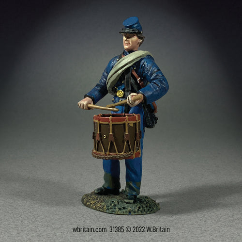 Collectible toy soldier miniature army men figurine Federal Irish Brigade Drummer.
